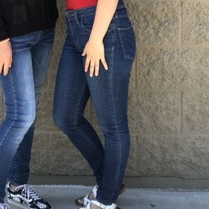 Levis Jeans (highwaisted)